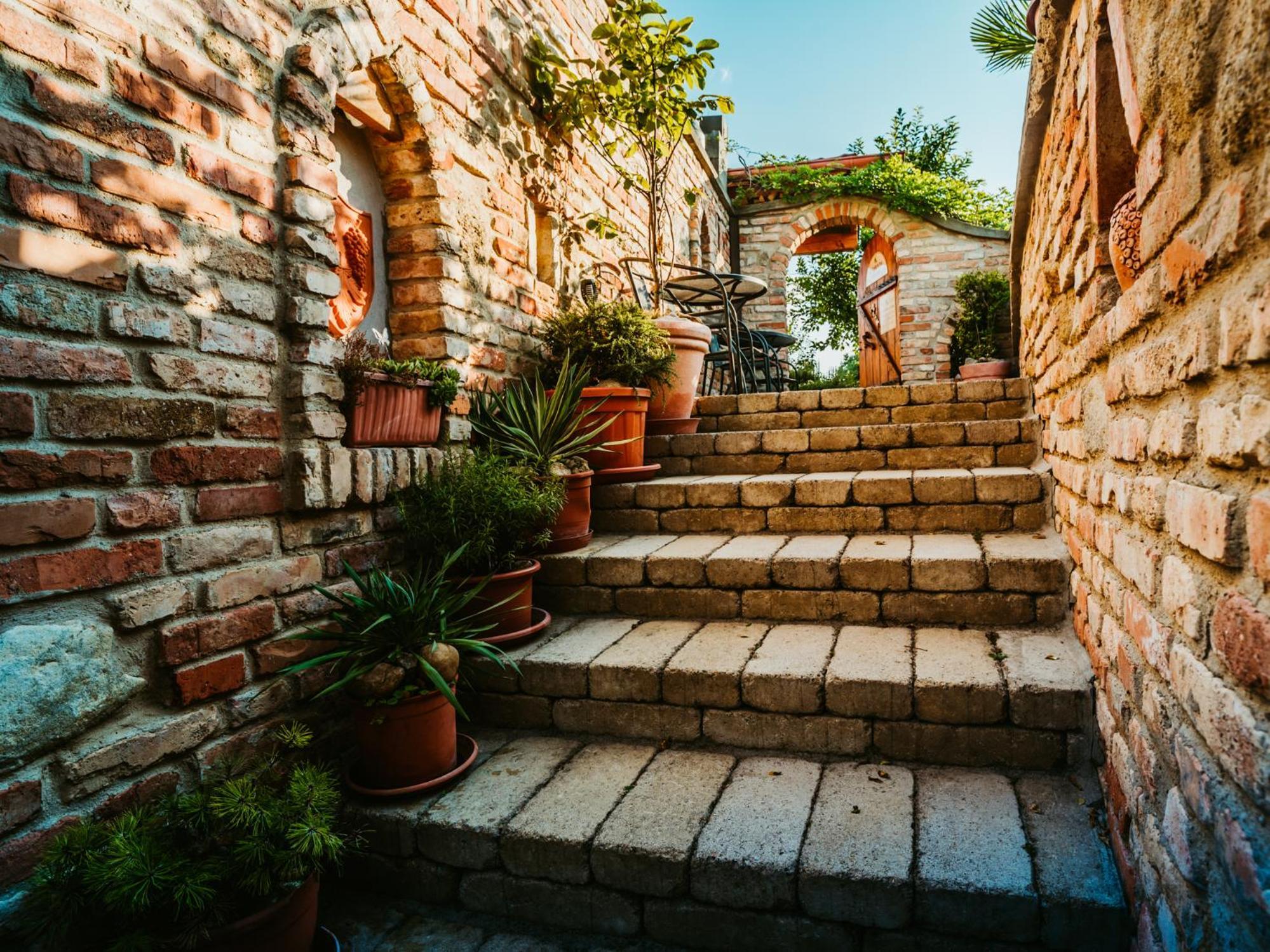 Penzion U Tri Ruzi Vrbice Exterior photo